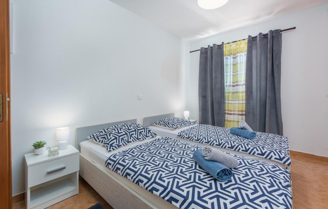 Holiday House Vita Tinjan Oda fotoğraf